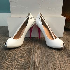 NEW! DMSX Donald j Pliner Latoya peep toe pumps!